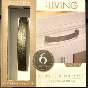 Drawer handles/pull set. 6 pieces including hardware.